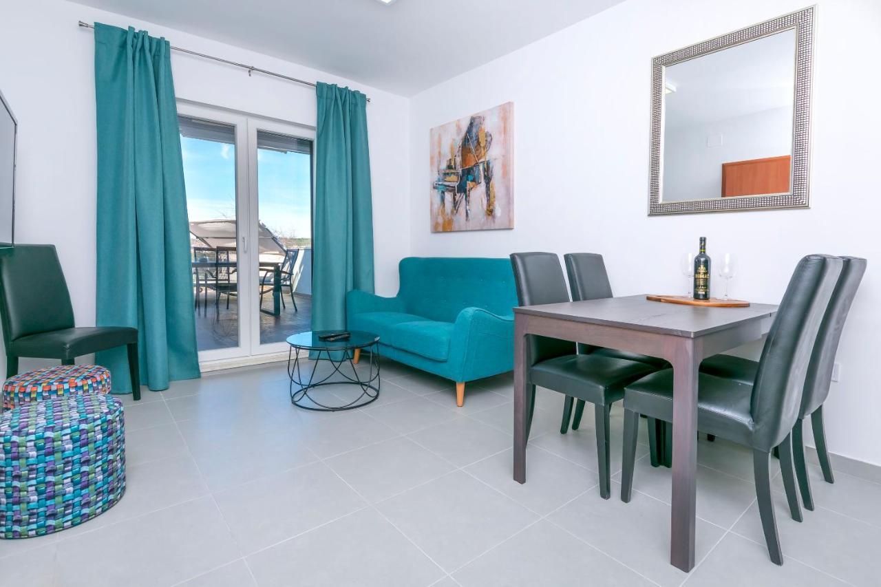 Apartments Visnja Рогозница Экстерьер фото